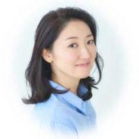 金継ぎ講座 講師　柳澤綾華