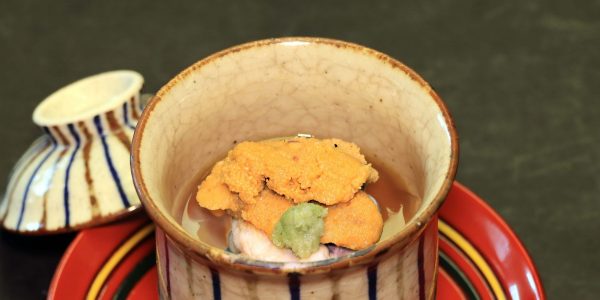 温物（胡麻豆腐薄蒸し 鱶鰭 河豚白子 生雲丹）
