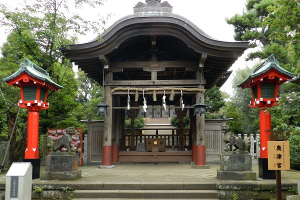 江の島神社奥津宮 (Wikipedia)