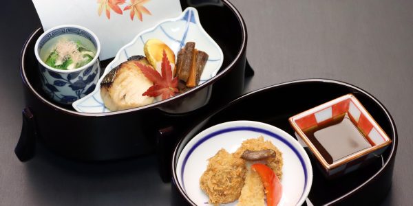 焼物八寸（小串 新取菜 牛かつ）