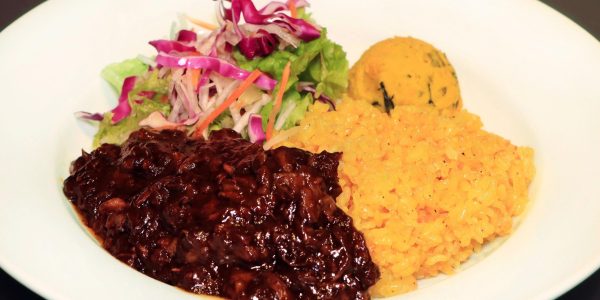 ビーフストロノガノフ（プレートランチ）