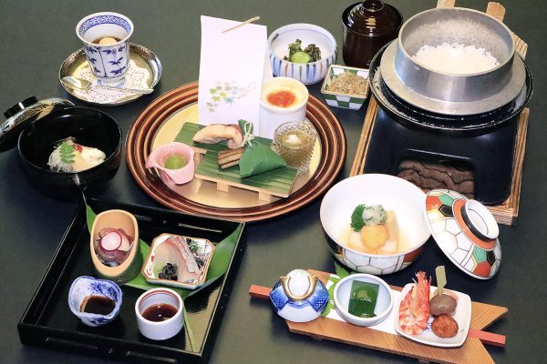 隠れ里御膳（五月）