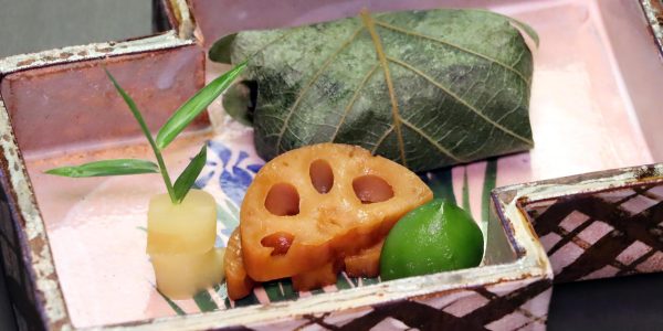  会席 雪　焼物（小串 金平 若桃）