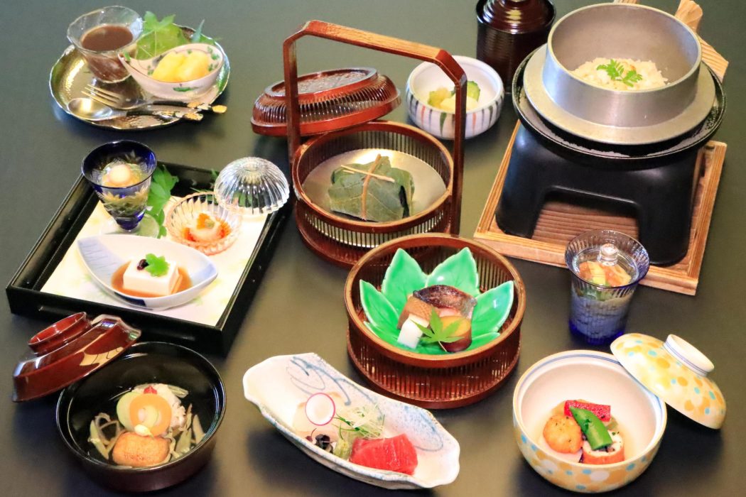 隠れ里御膳（水無月）
