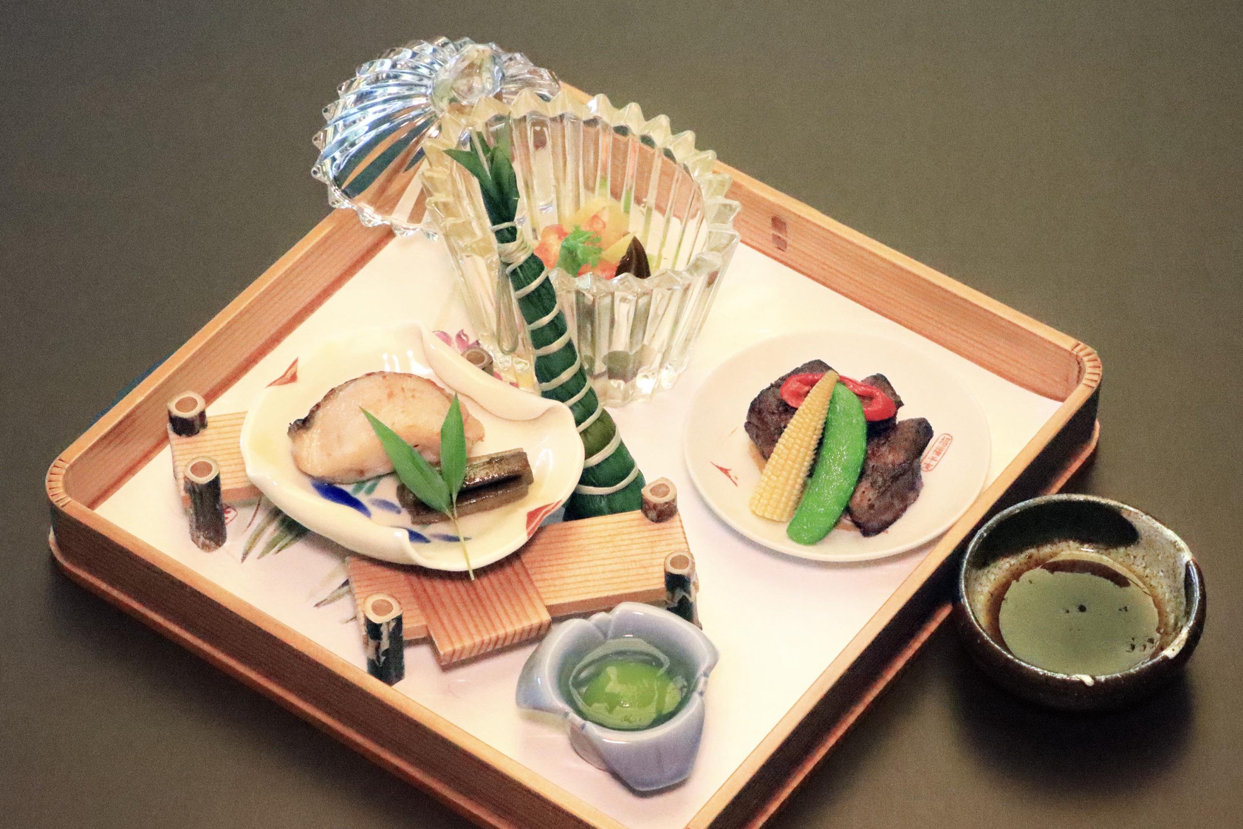 焼物八寸（甘鯛山椒柚庵焼 ひれ）