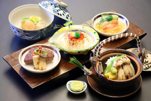 月 会席（隠れ里：長月）