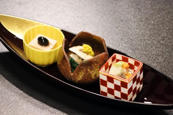 前菜（松茸酢浸し 胡麻豆腐 他）