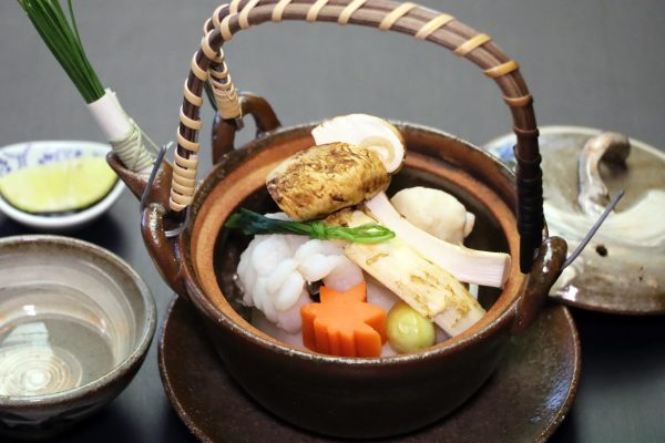 椀替り（土瓶蒸し）