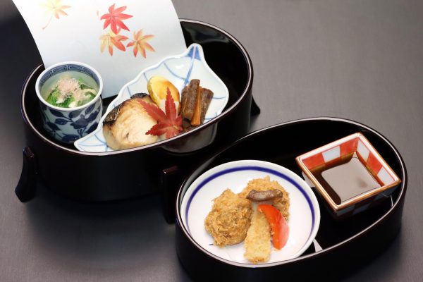 焼物八寸（小串 新取菜 牛かつ）