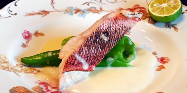 炙り金目鯛のソテー 浅蜊の軽いブールブランソース