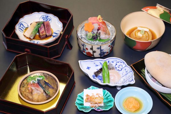 会席 月(隠れ里:睦月)