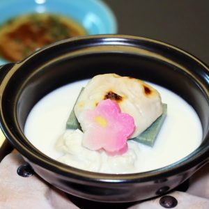 温物(焼ふぐ白子 生湯葉 蓬豆腐) 温物(焼ふぐ白子 生湯葉 蓬豆腐)