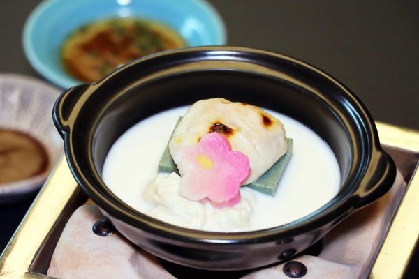 温物（焼ふぐ白子 生湯葉 蓬豆腐）