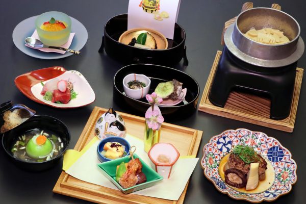 隠れ里御膳(弥生)