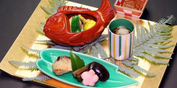 家喜物（小串 海老真薯豊年 紅白うどん）