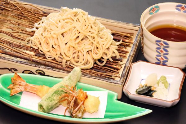 食事（蕎麦 車海老）