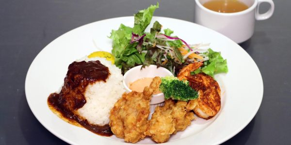 LUNCH SET 1/3：Chicken Fritters & Cajun Shrimp（Served with soup）