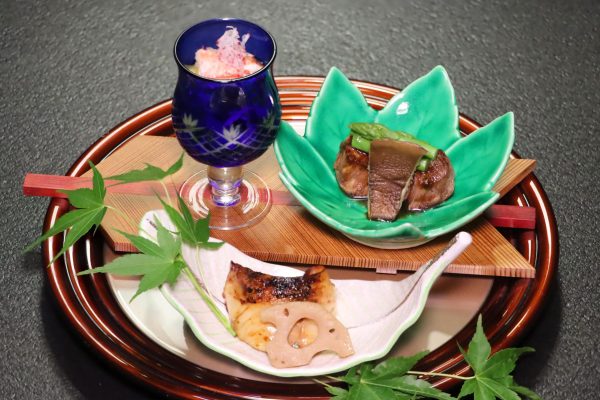 風薫る初夏のコース　焼物（和牛 伊佐木 ゼリー酢）