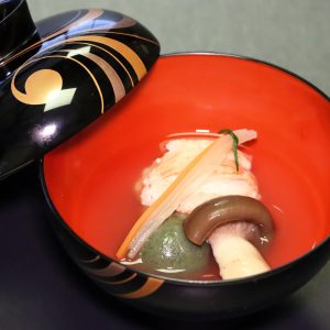 椀盛（吉野仕立：寄せ毛蟹）