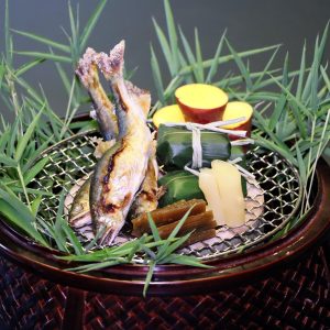 焼物八寸（小鮎塩焼）