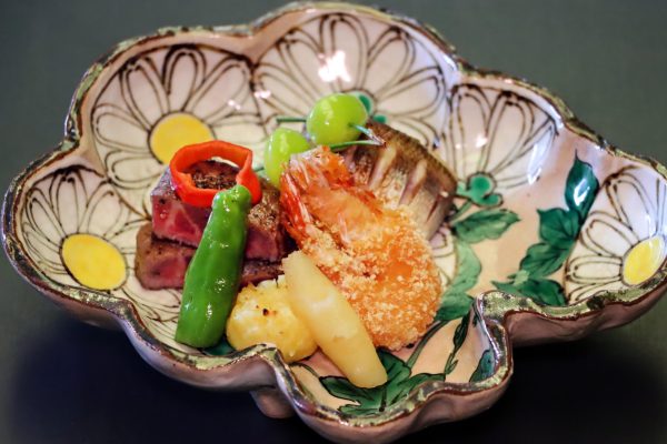 焼物八寸(かます 牛ひれ 車海老) 焼物八寸(かます 牛ひれ 車海老)