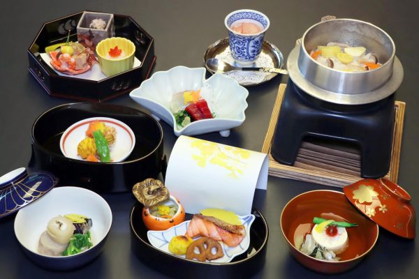 隠れ里御膳（神無月）